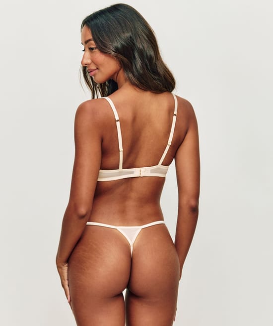 Balconette bra with star embroidery;