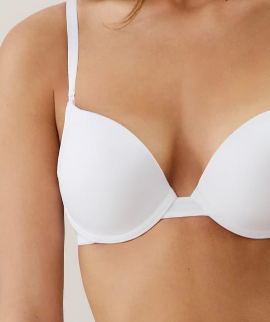 Push-up bra in microfiber;