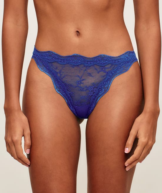 Lace thong;