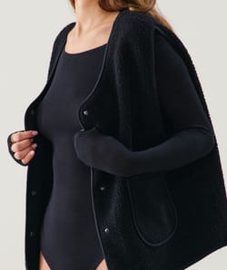 Sherpa sleeveless jacket;