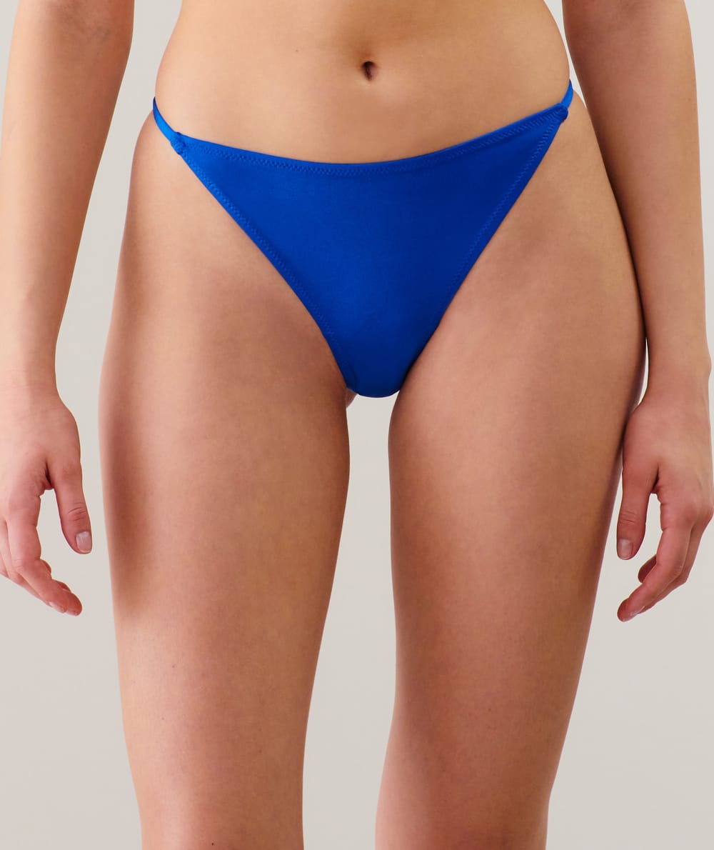 Tanga de microfibra y encaje;
