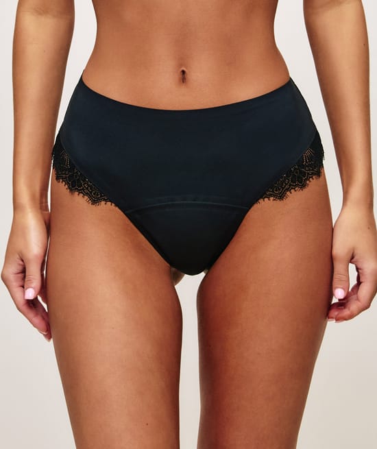 Medium flow - Cheeky menstrual brief;