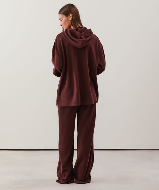 Pantalon en maille côtelé marron;