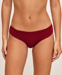 Set of 7 cotton panties;
