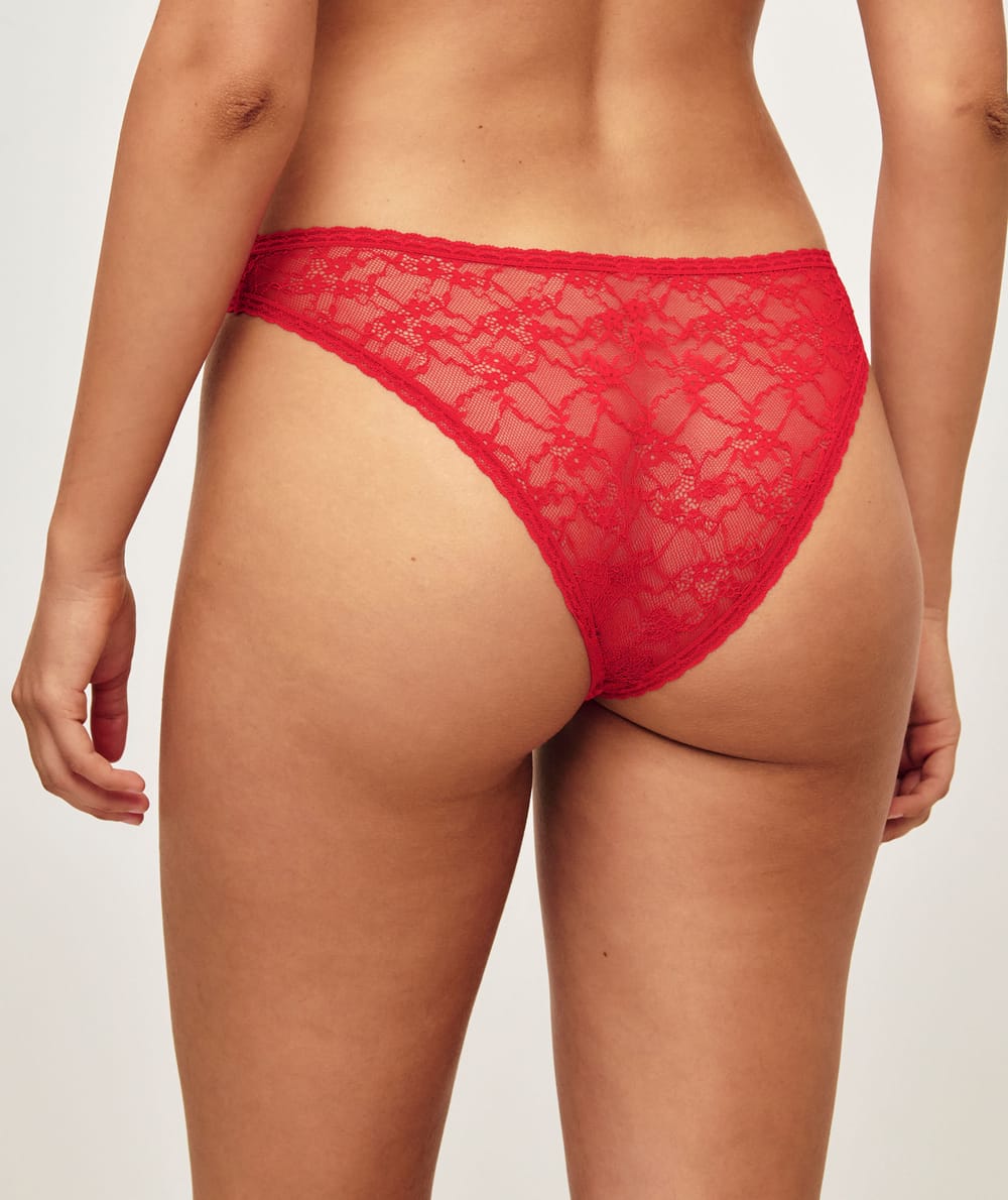 Floral lace panties with a small bow;