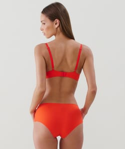 Brassière ampliforme en microfibre;