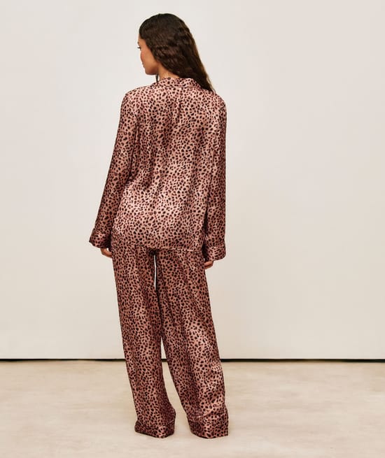 Pantalon en satin imprim&eacute; l&eacute;opard;
