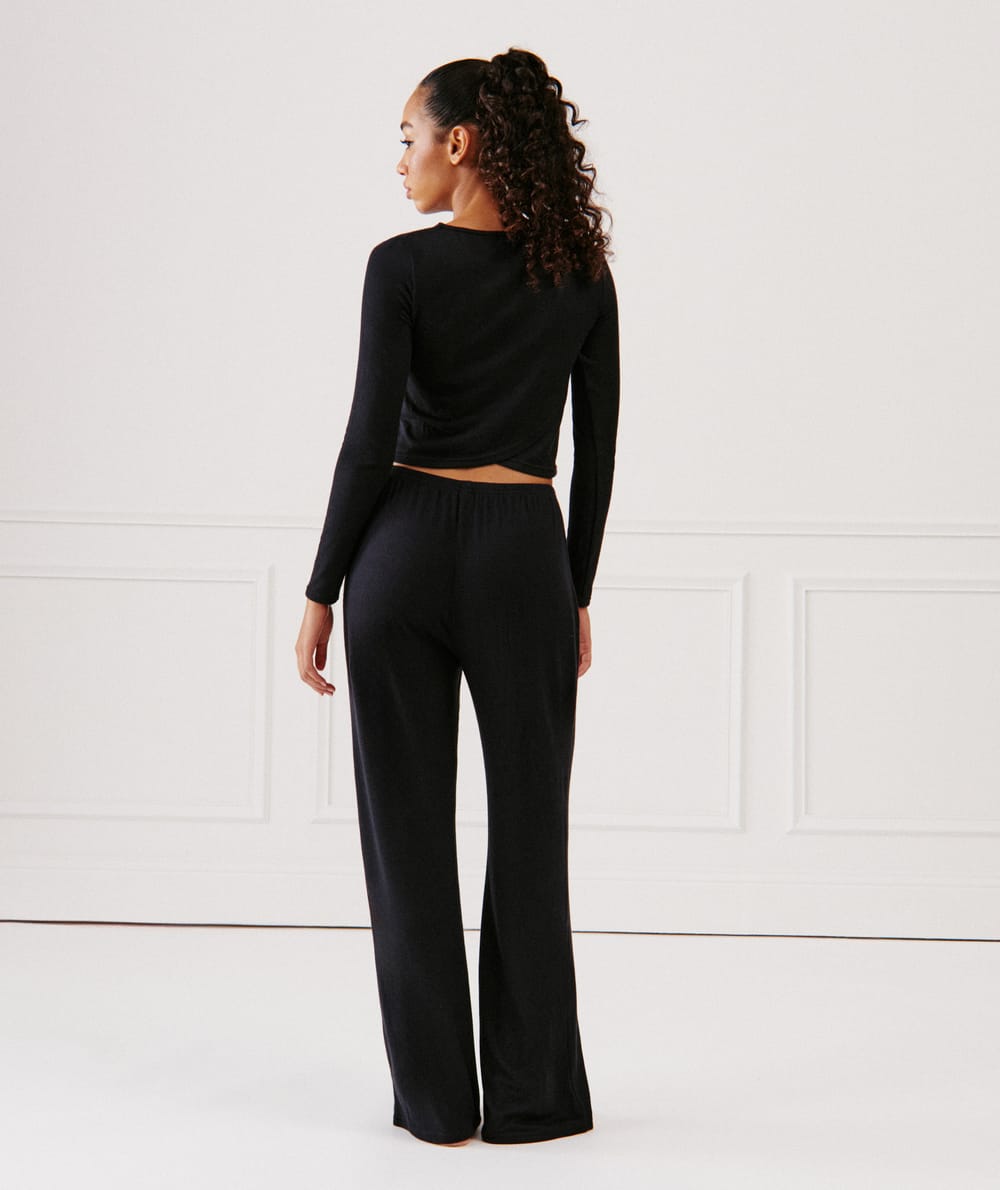 Knitted trousers;