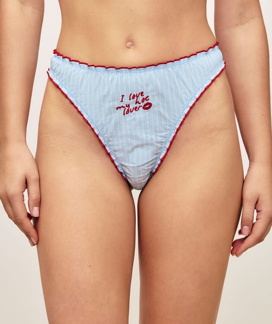 String fronc&eacute; en coton &agrave; rayures avec broderie "I love my hot lover;