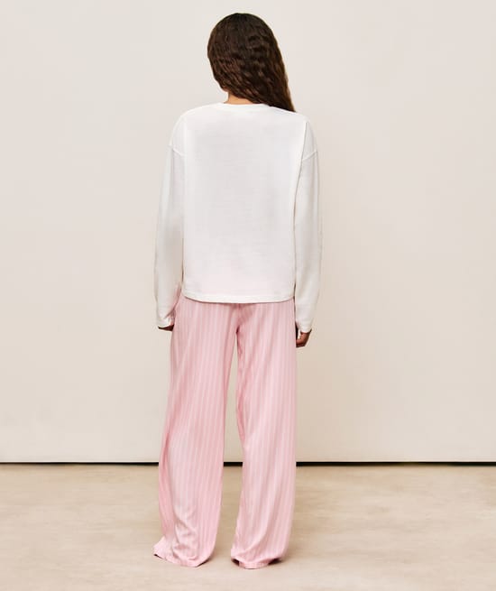 Ensemble t-shirt et pantalon motifs chatons;