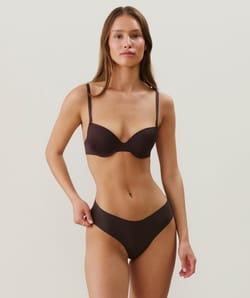 Soutien-gorge ampliforme en microfibre;