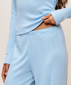 Pantalon droit motif fleuri;