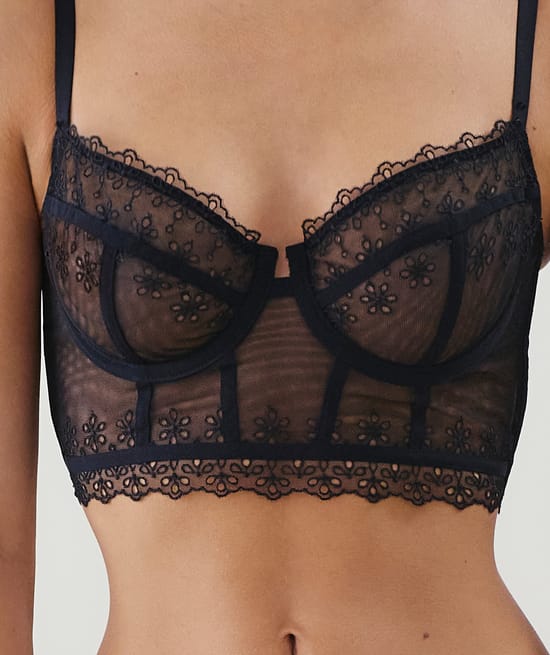 Bustier corbeille avec broderies;