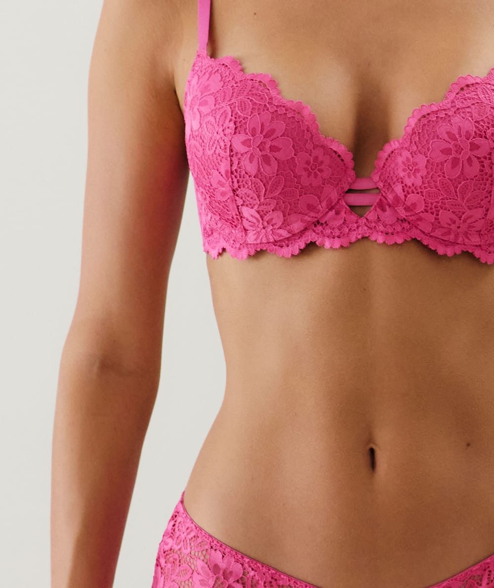 Soutien-gorge push-up en dentelle;