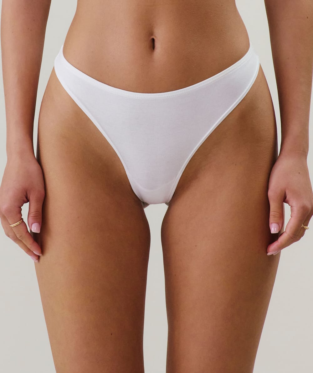 Pack of 3 thongs;