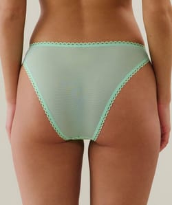 Culotte en tulle avec broderies;