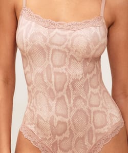 Microfiber body with snake print lace;