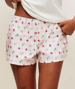 Cotton shorts with strawberry patterns;
