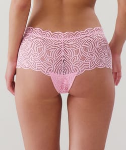 Cheeky en dentelle;