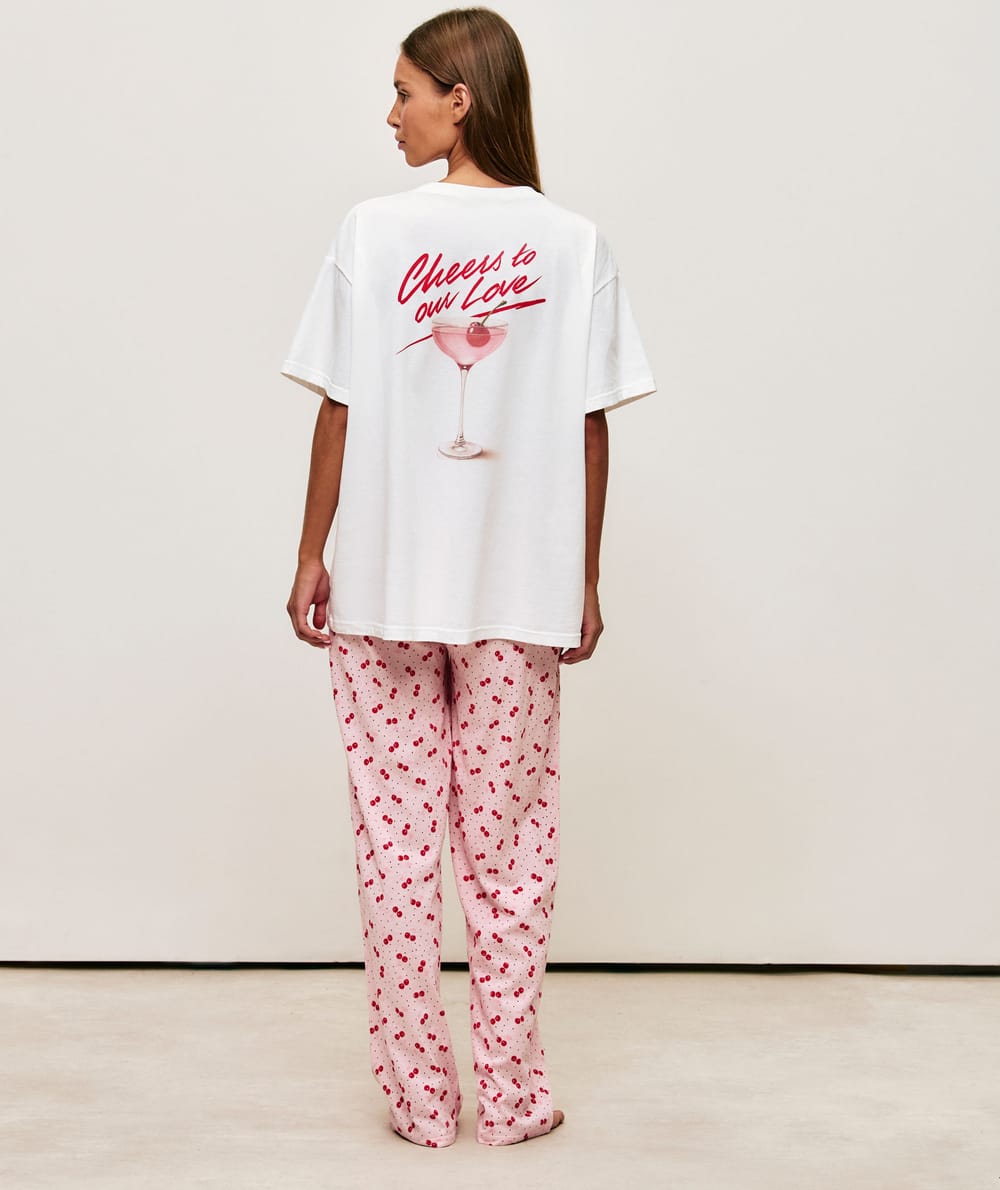 Oversized t-shirt Cheers to our Love;