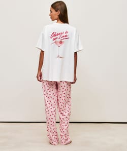 Oversized t-shirt Cheers to our Love;