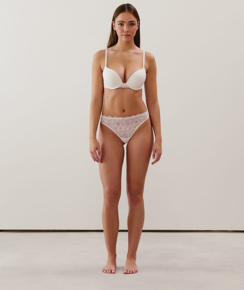 Lace ultra push-up bra - ecru;