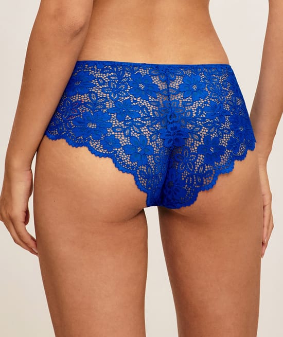 Lace floral shorty;