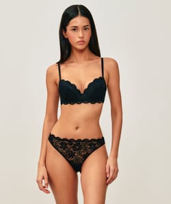 Soutien-gorge ampliforme en dentelle florale;