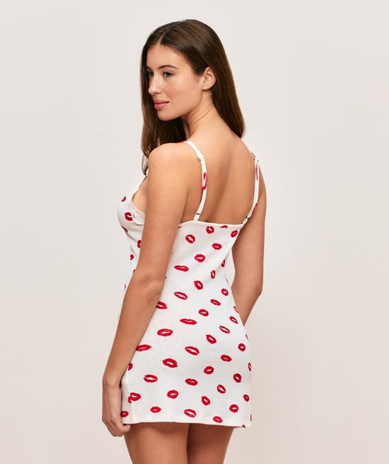 Nuisette en pointelle motifs bouches;