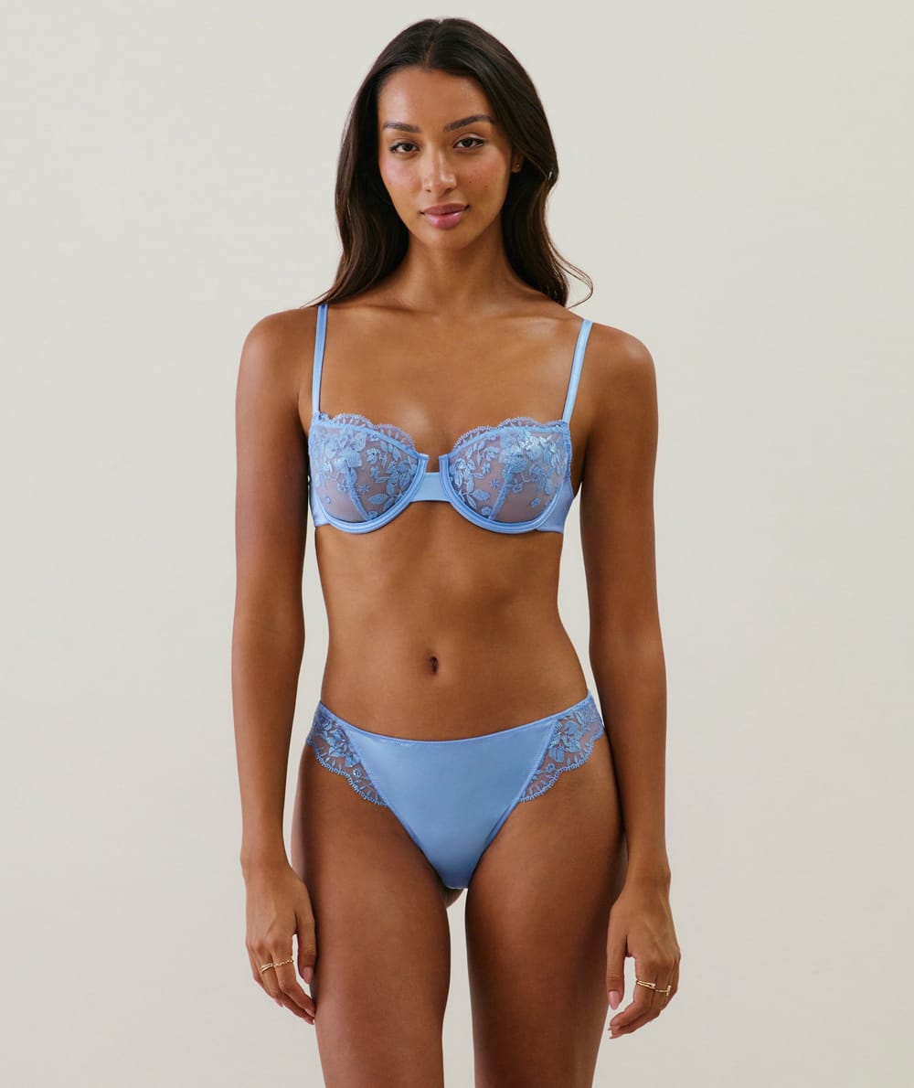 Tanga en microfibre avec broderies;