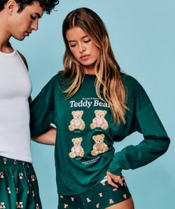 T-shirt and bear-patterned pants set;
