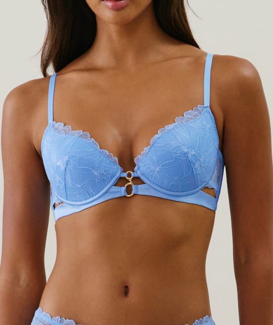 Push-up bra in lace;
