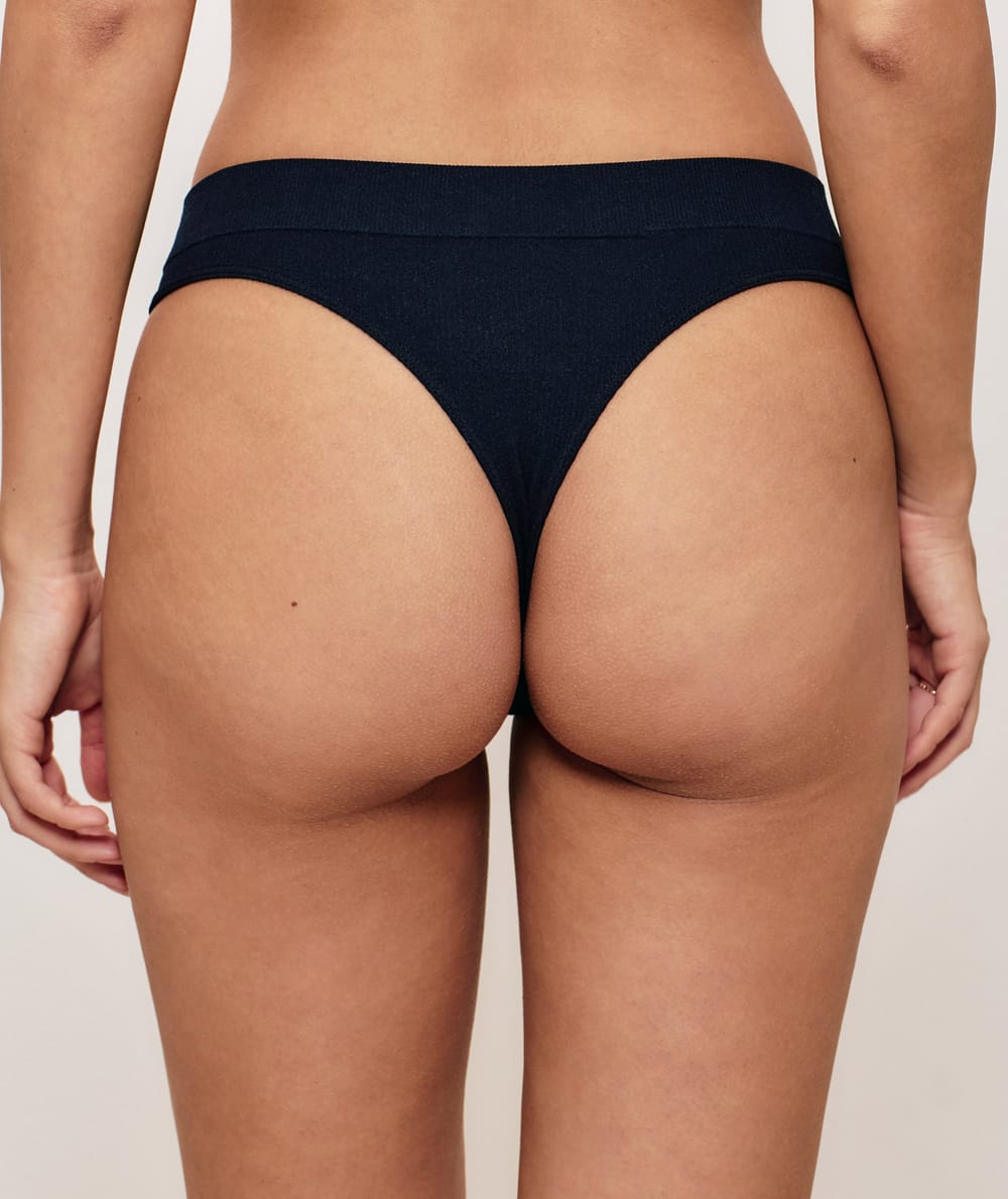high-waisted ribbed thong;