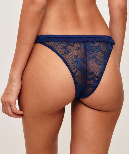 Lace thong;