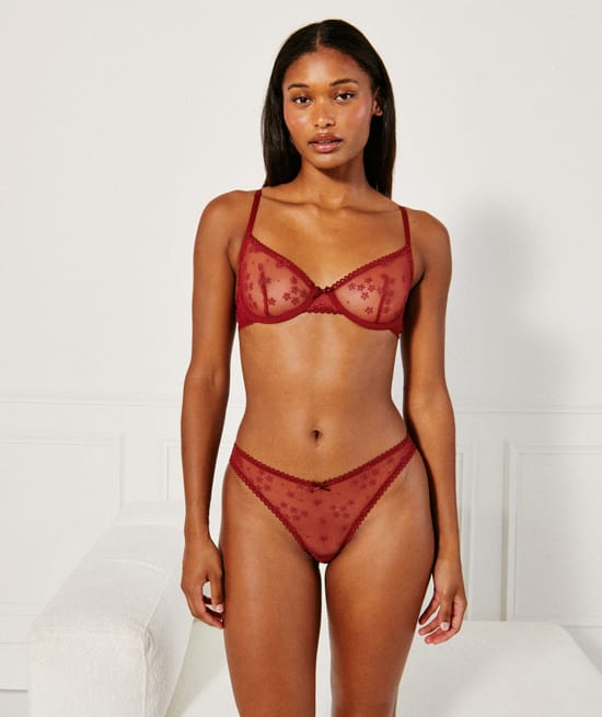 Tulle briefs;