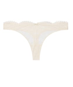 String en dentelle;