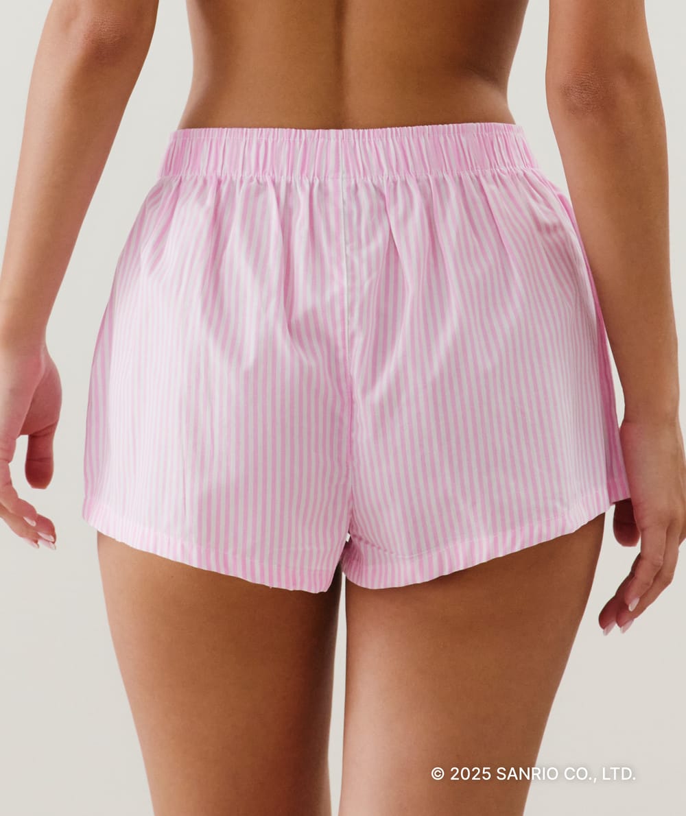 Short Hello Kitty;