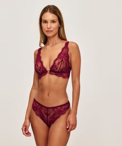 Lace triangle bra with ring;