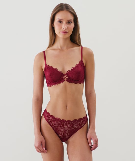 Soutien-gorge corbeille en dentelle;