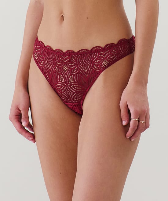 Lace thong;