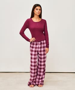 Flannel checkered pants;