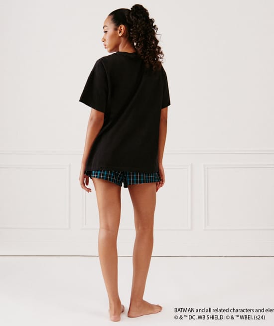 Harley Quinn plaid shorts;