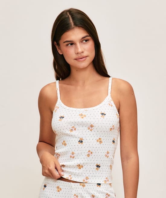 Lace tank top with bear print;