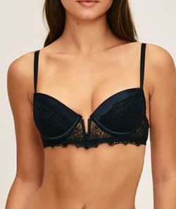 Push-up bra with floral embroidery;