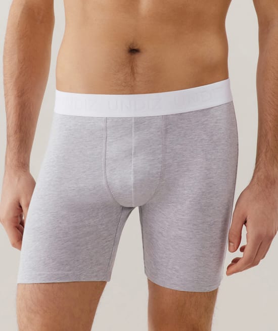 Long cotton boxer shorts;