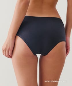 Lot de 3 shortys Hello Kitty;