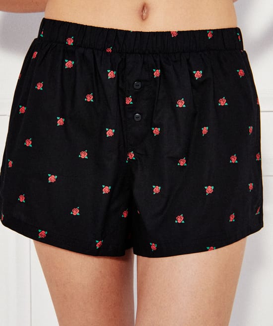 Patterned shorts;