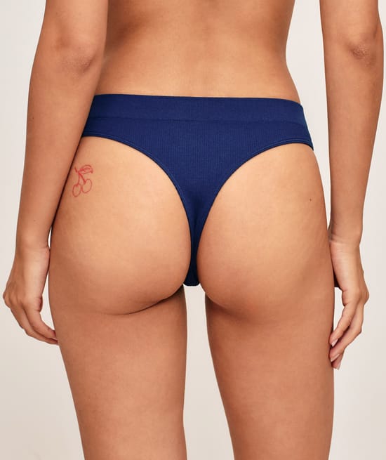 Seamless ribbed string;