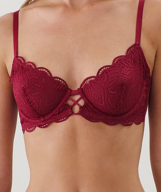 Soutien-gorge corbeille en dentelle;