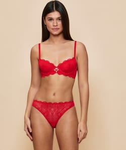 Soutien-gorge corbeille en dentelle;